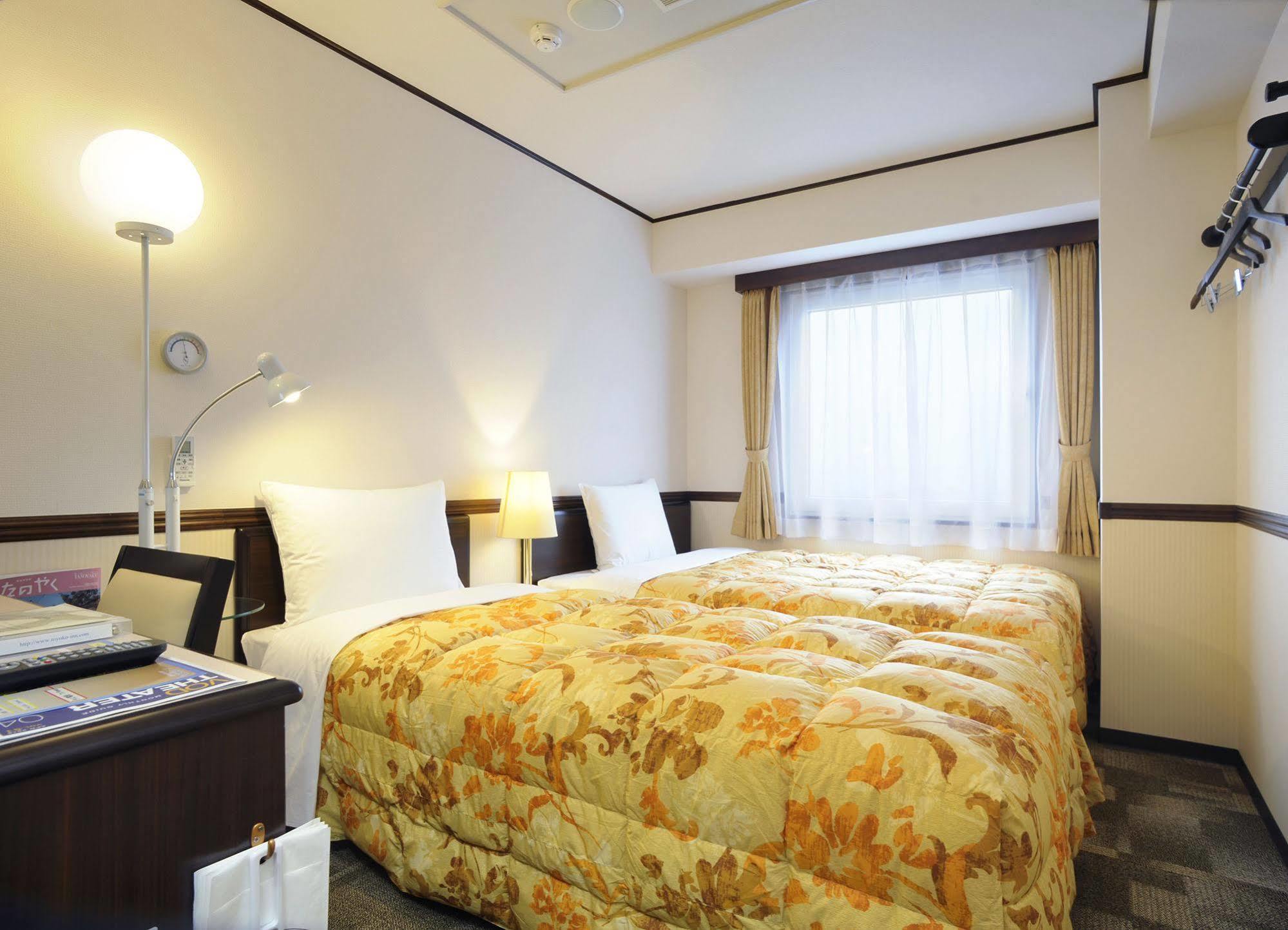 Toyoko Inn Aioi eki Shinkansen guchi Exterior foto